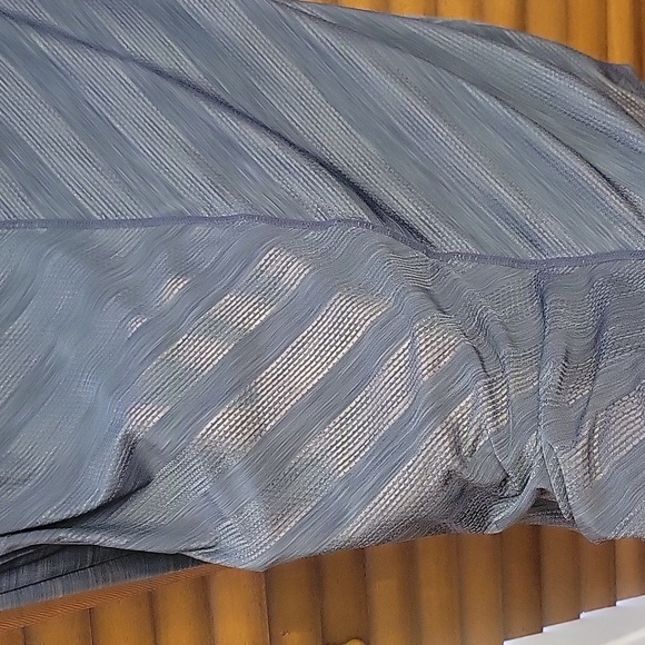 Athleta top - Picture 2 of 4